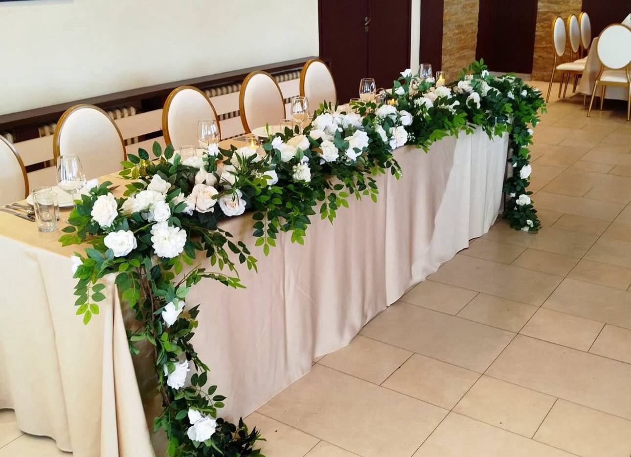 Dekoracije za venčanja - Mladenački sto 5