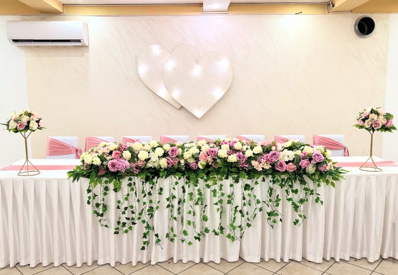 Dekoracije za venčanja - Mladenački sto 4