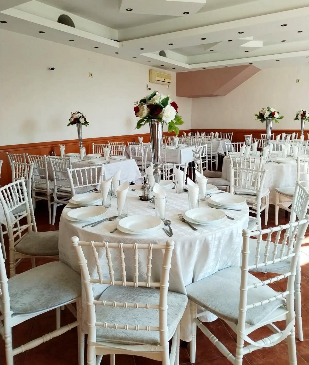 Dekoracije za venčanja - Aranžman za sto 3