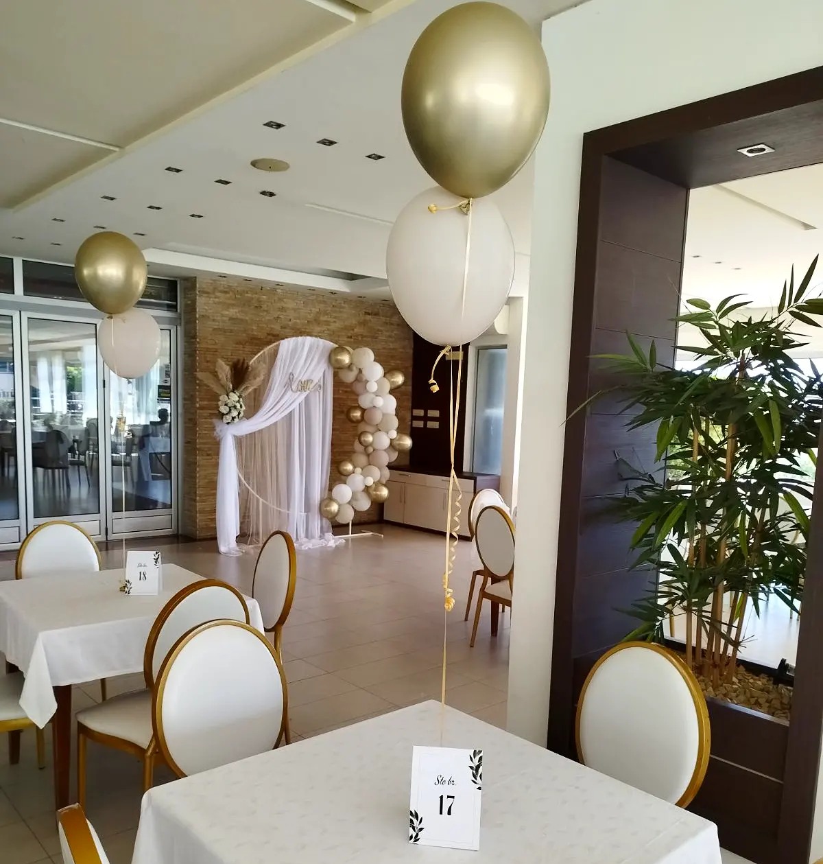 Dekoracije za rodjendane - Aranžman za sto 2