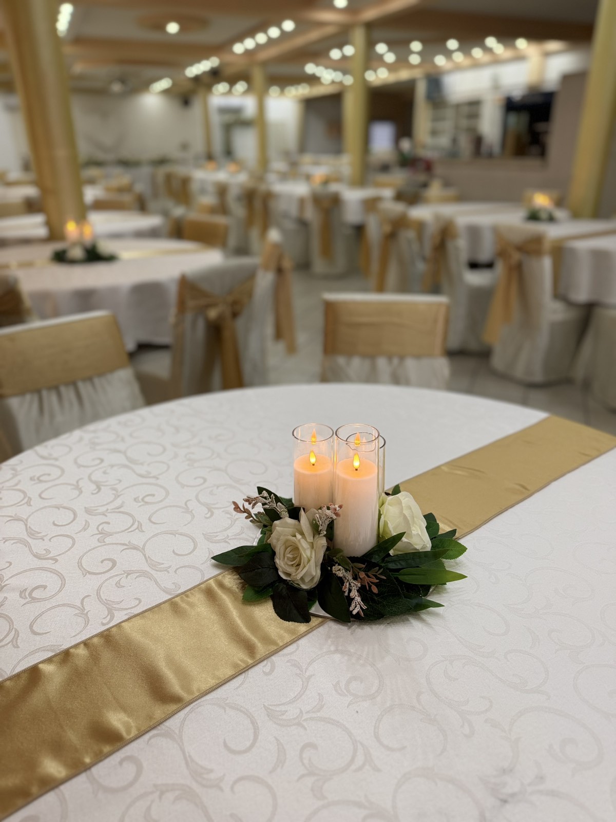 Dekoracije za venčanja - Aranžman za sto 2