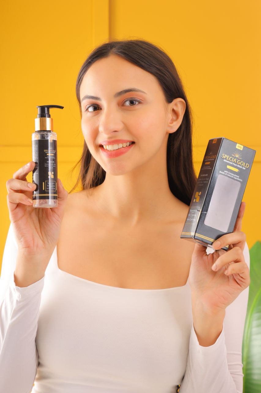🌿 “Specia Gold Face Wash – Clear Skin, Fresh Glow, Every Wash!”