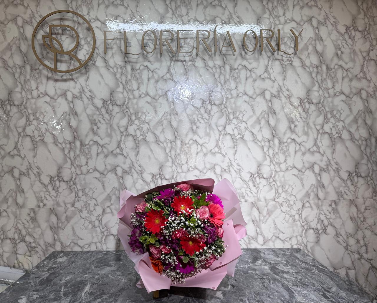 Te celebro con flores - Florería Orly Pereira