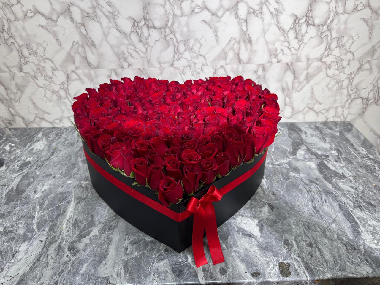 Corazón en flores  - Florería Orly Pereira