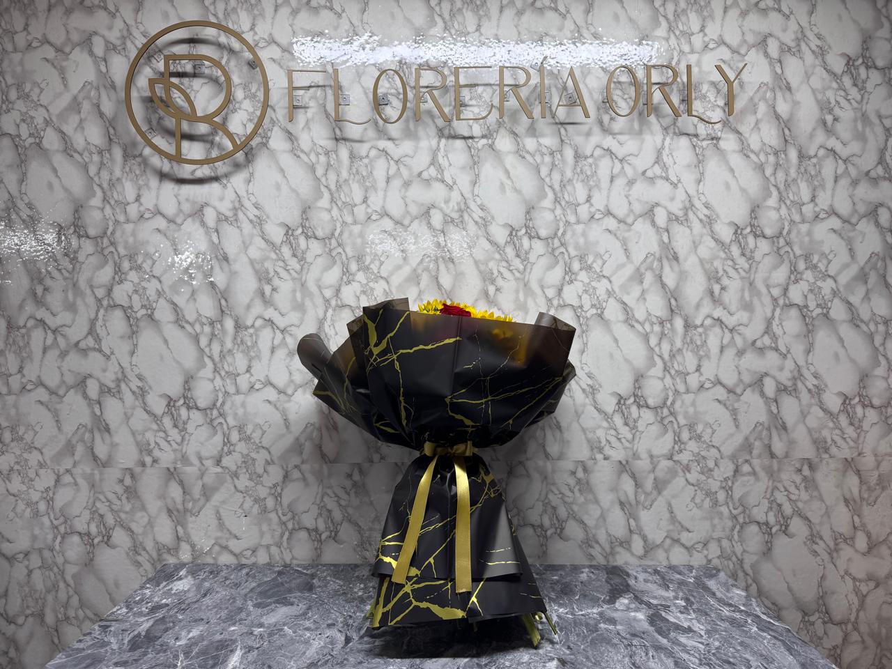 Pétalos de cristal  - Florería Orly Pereira