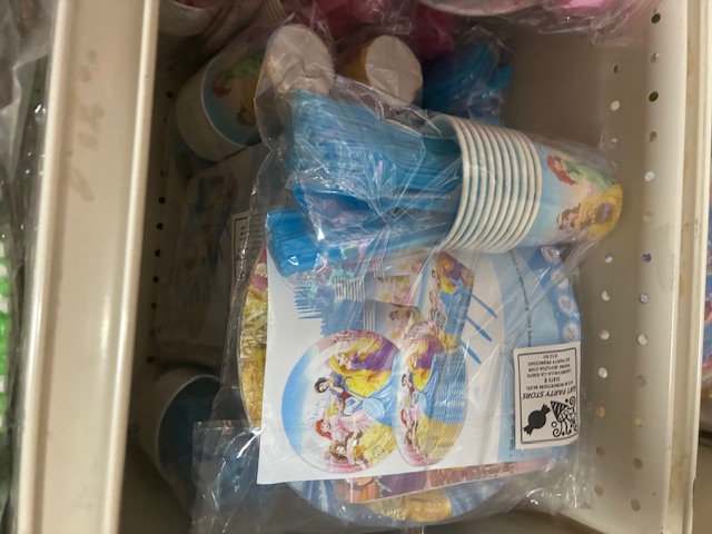 DESECHABLES PARA FIESTA CON TEMATICA