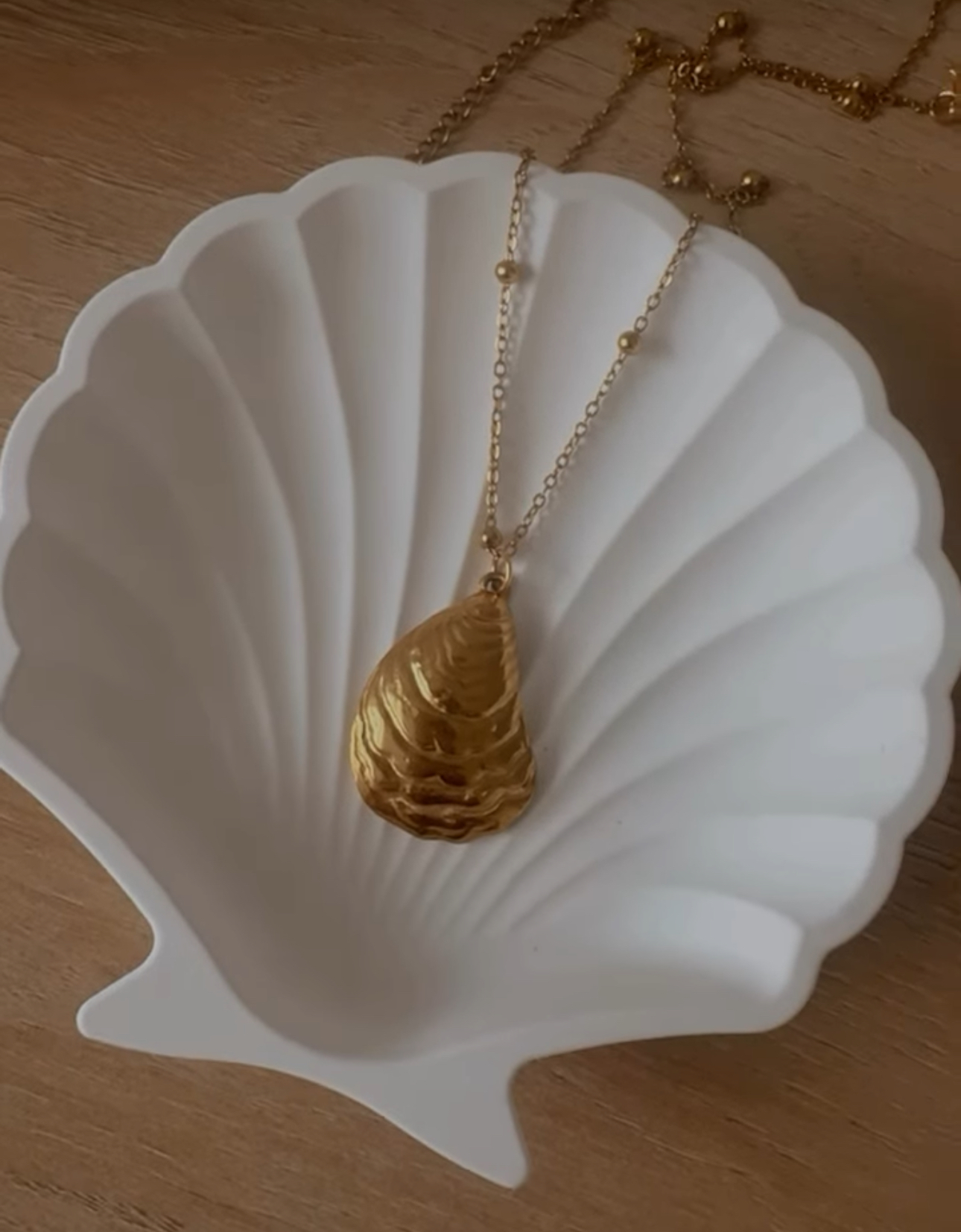 Gold Seashell Pendant Necklace