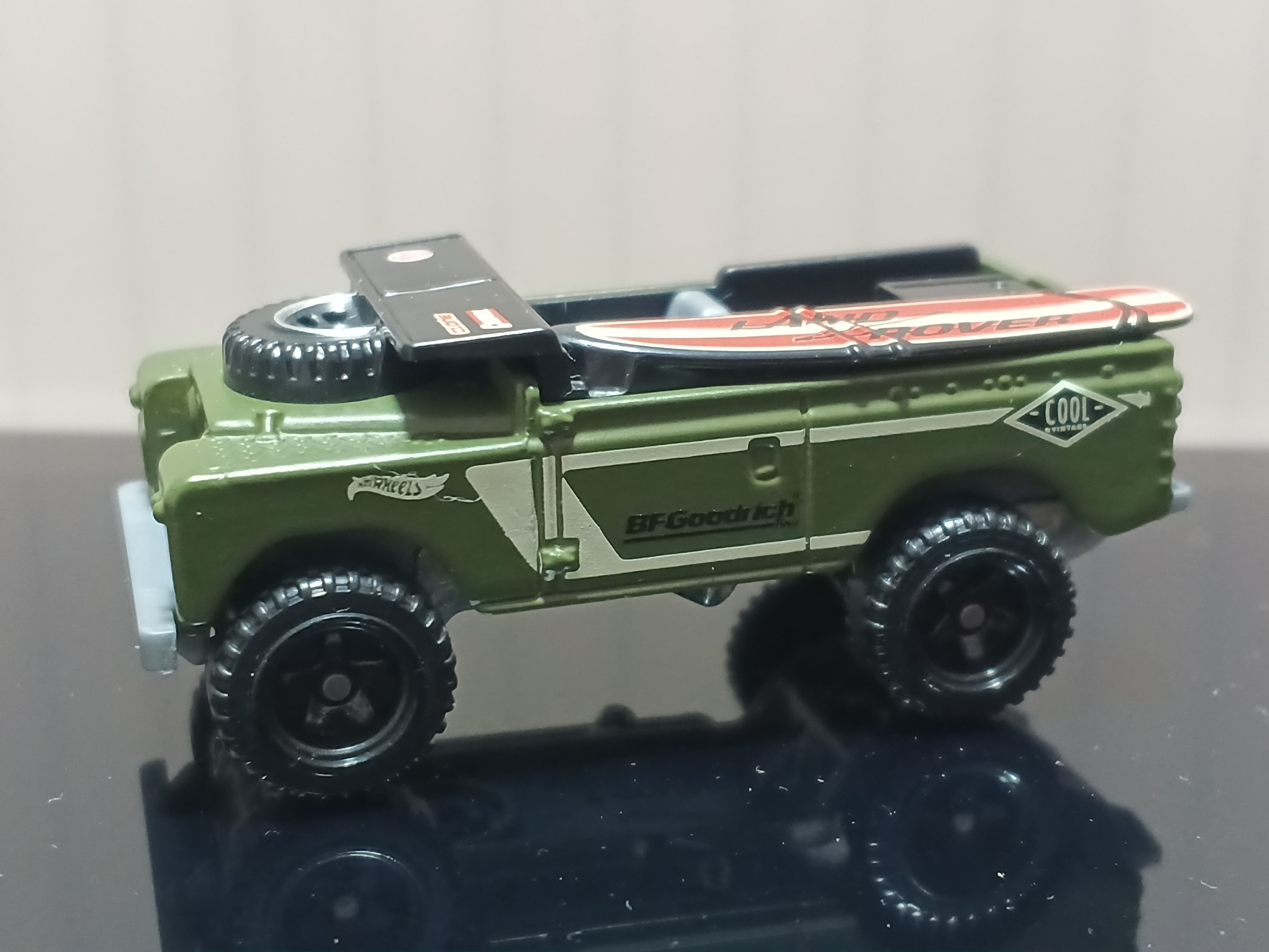 Hot Wheels - Land Rover Series II