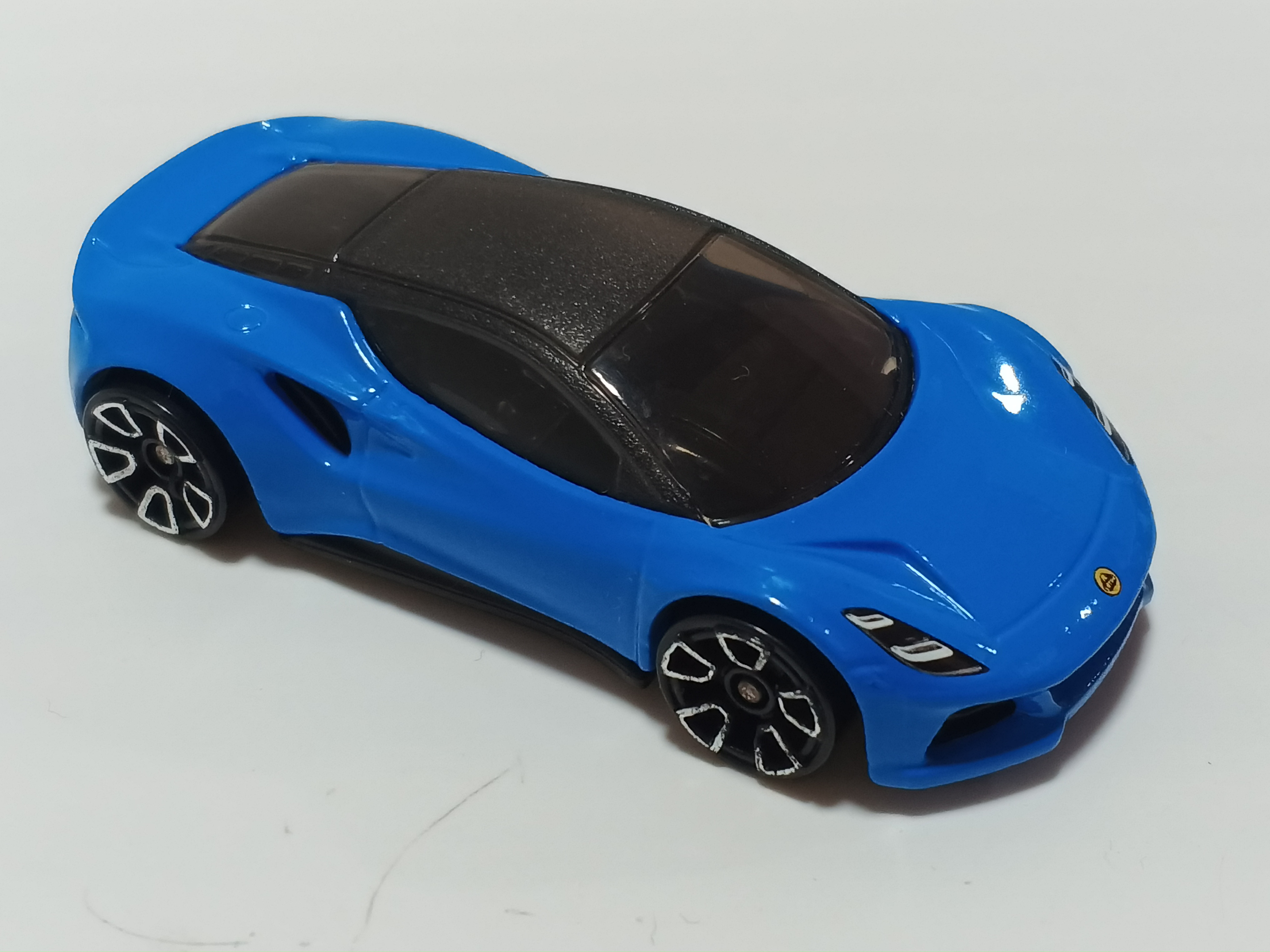 Vendido - Hot Wheels - Lotus Emira