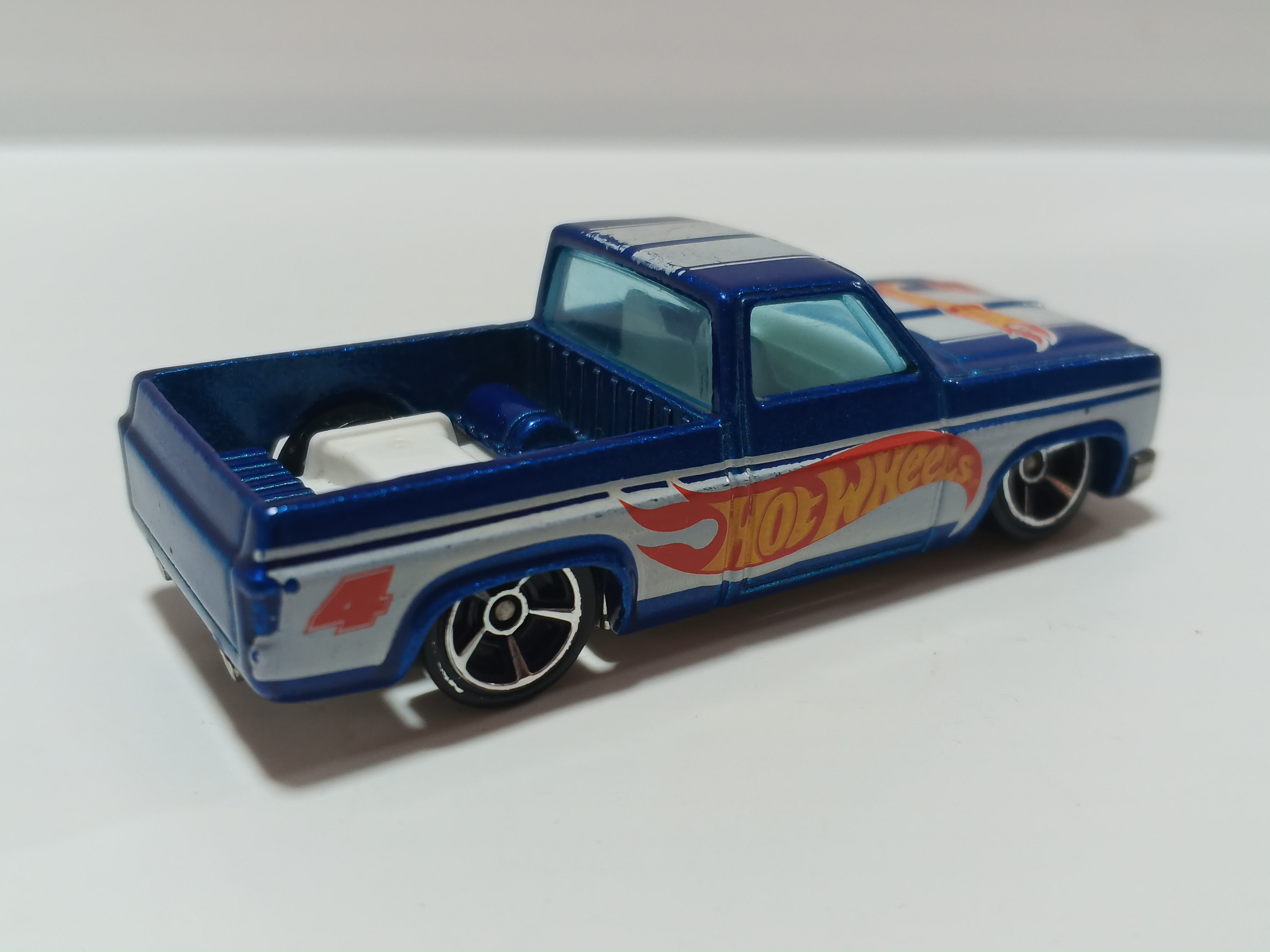 Hot Wheels - ´83 Chevy Silverado
