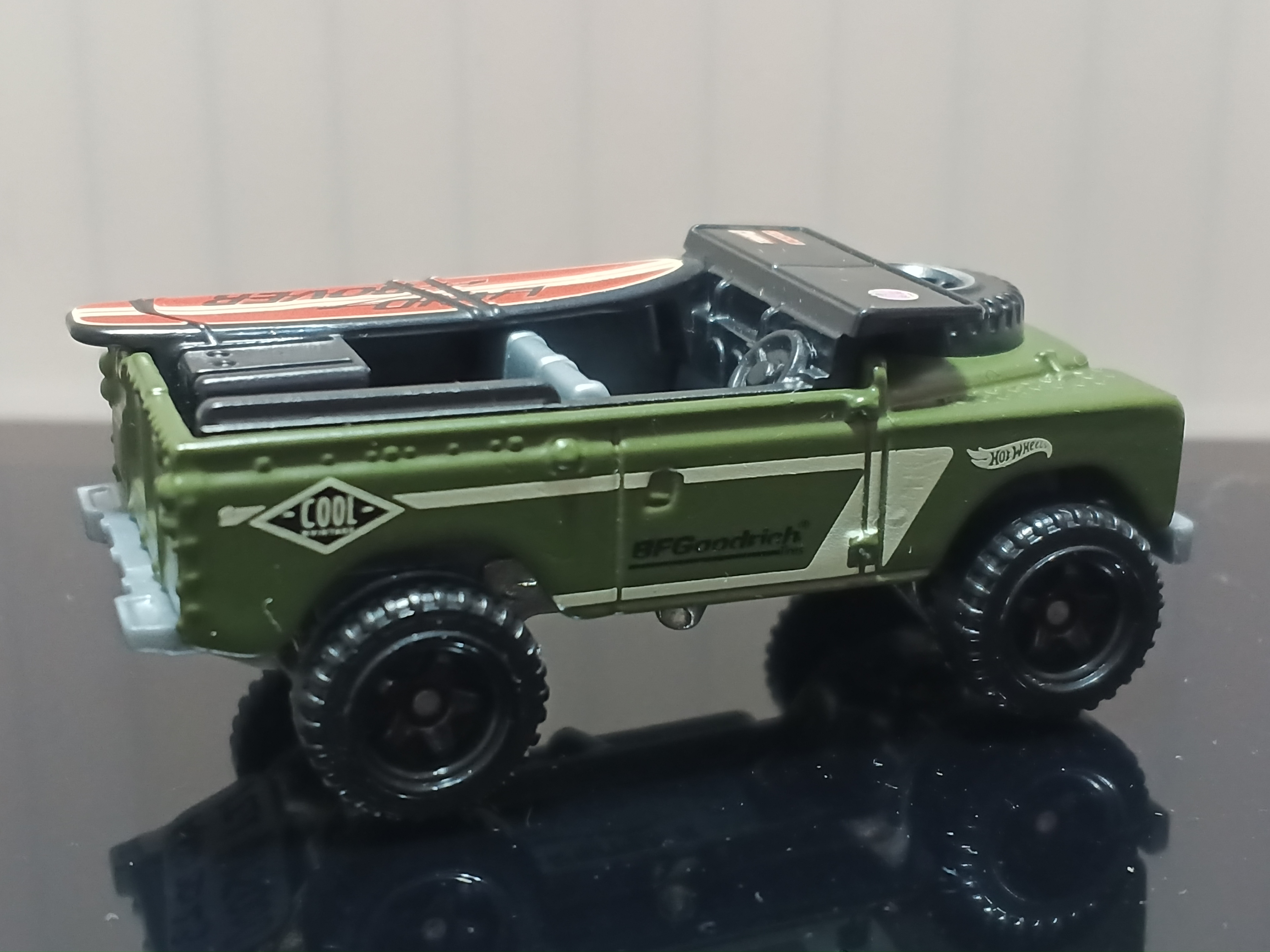 Hot Wheels - Land Rover Series II