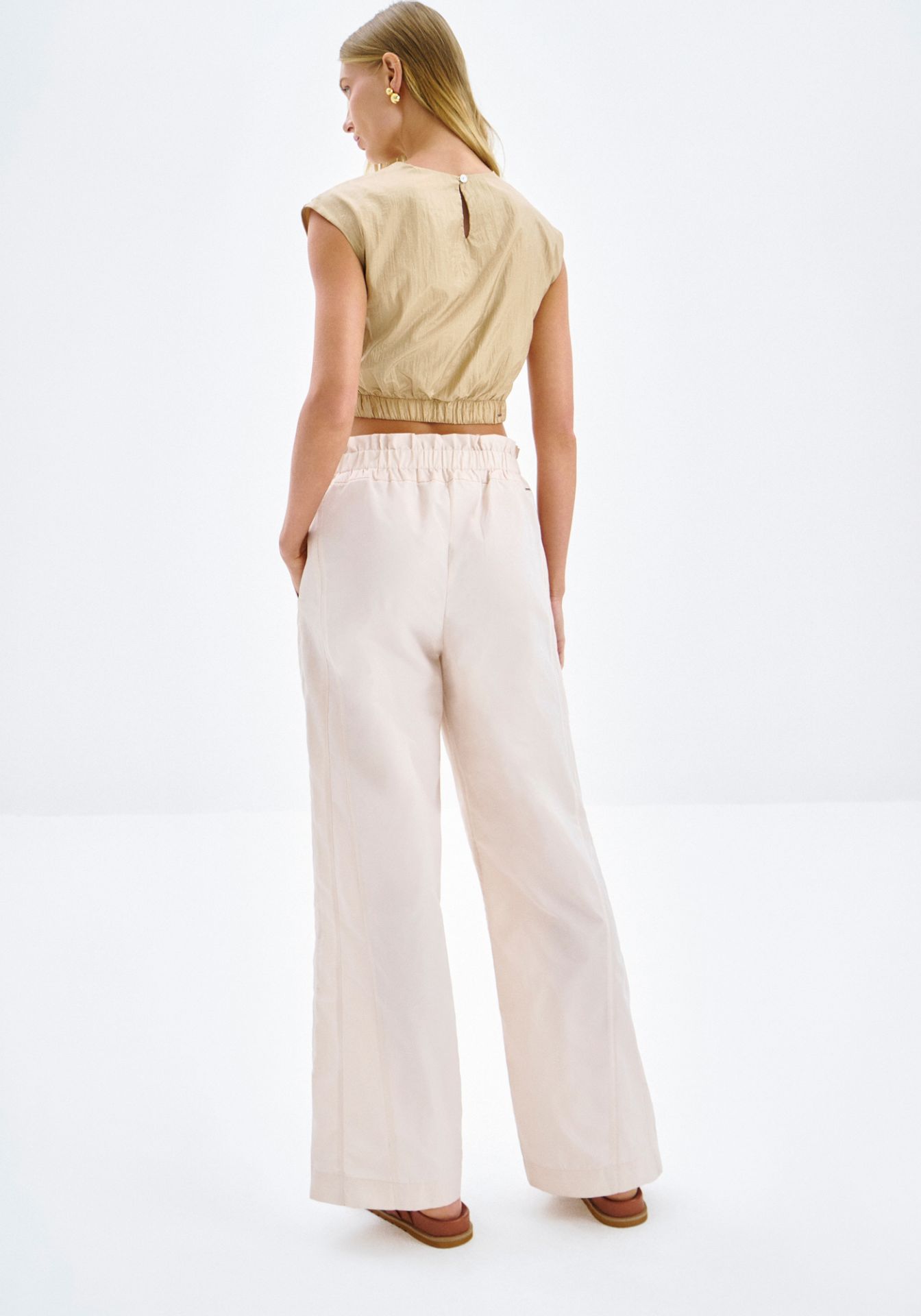 Wide leg pants con cintura elástica – estilo utilitario y cómodo