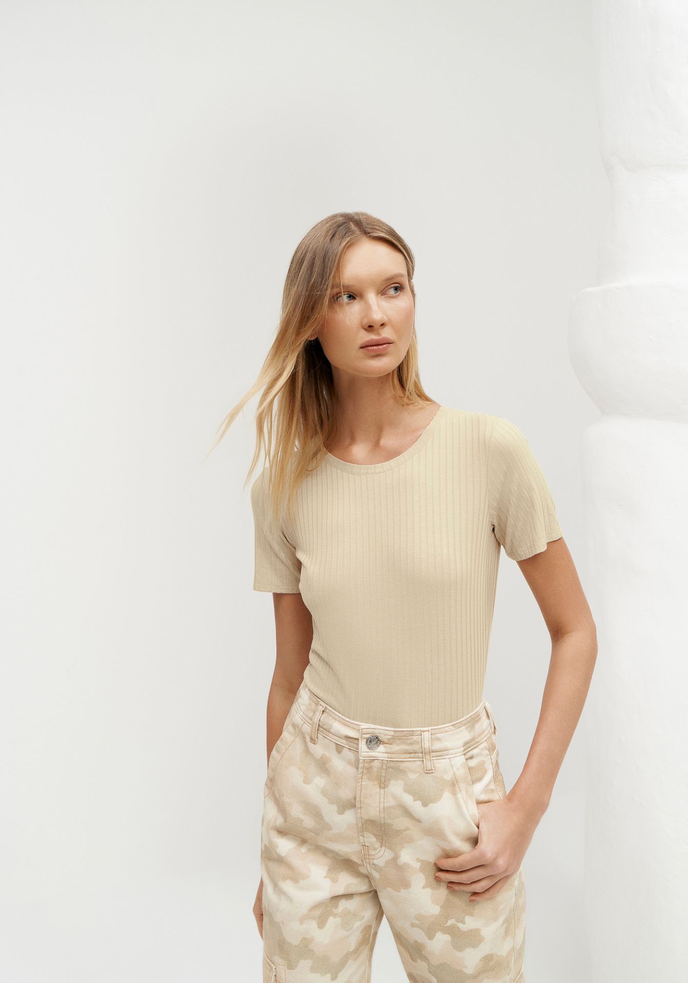 Blusa Cropped Acanalada Mujer