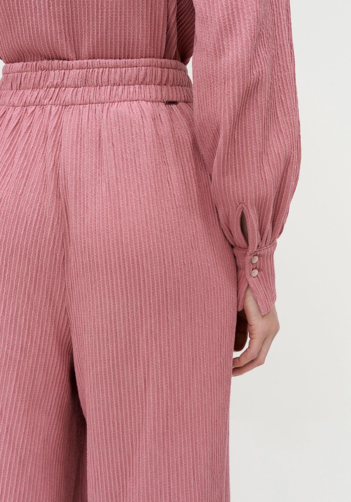 Pantalón Pantalona Rosa Lez a Lez con Fendas y Bolsillos