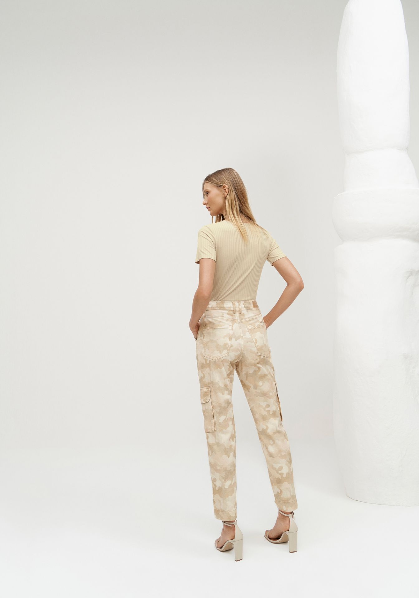 Blusa Cropped Acanalada Mujer