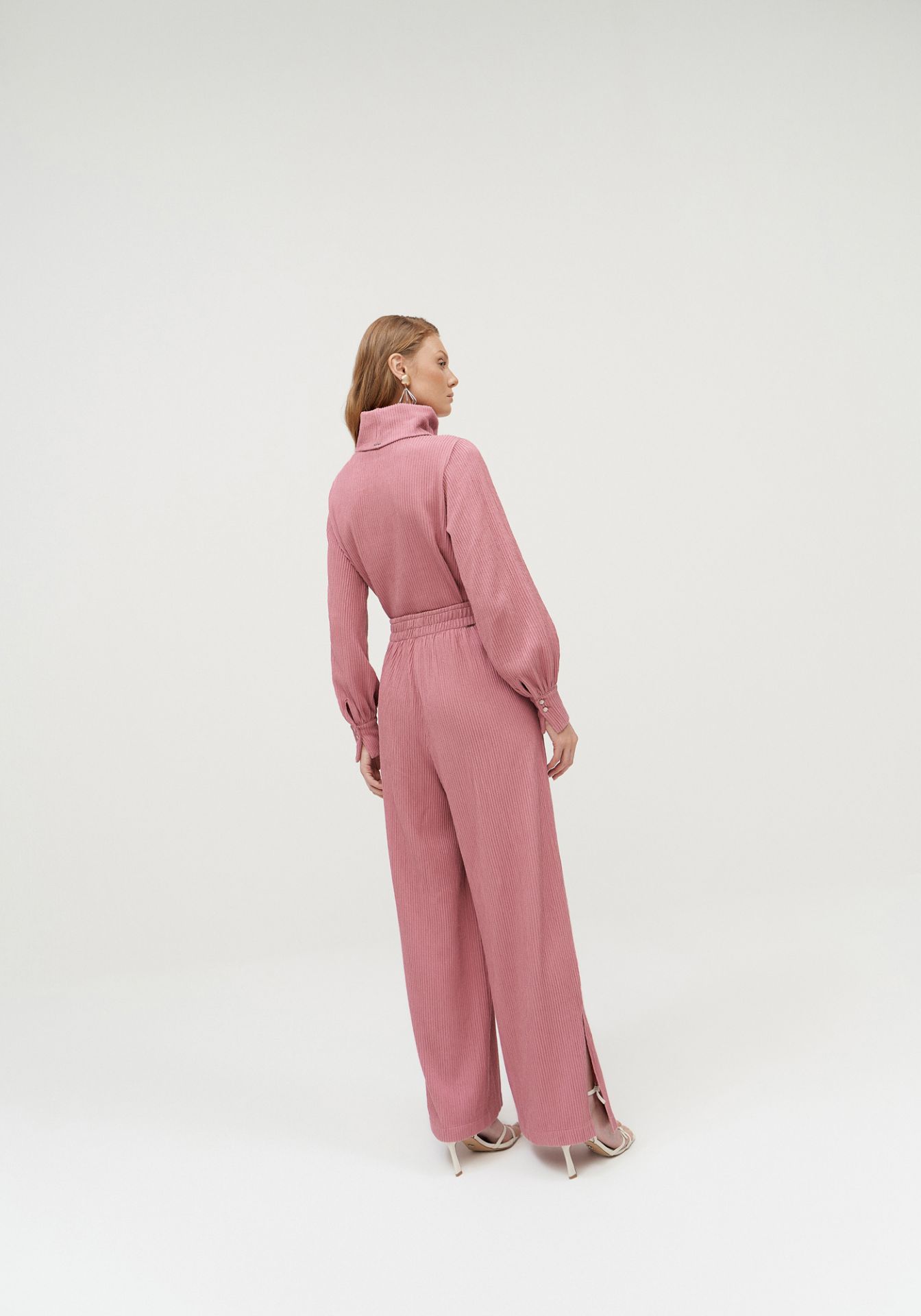 Pantalón Pantalona Rosa Lez a Lez con Fendas y Bolsillos