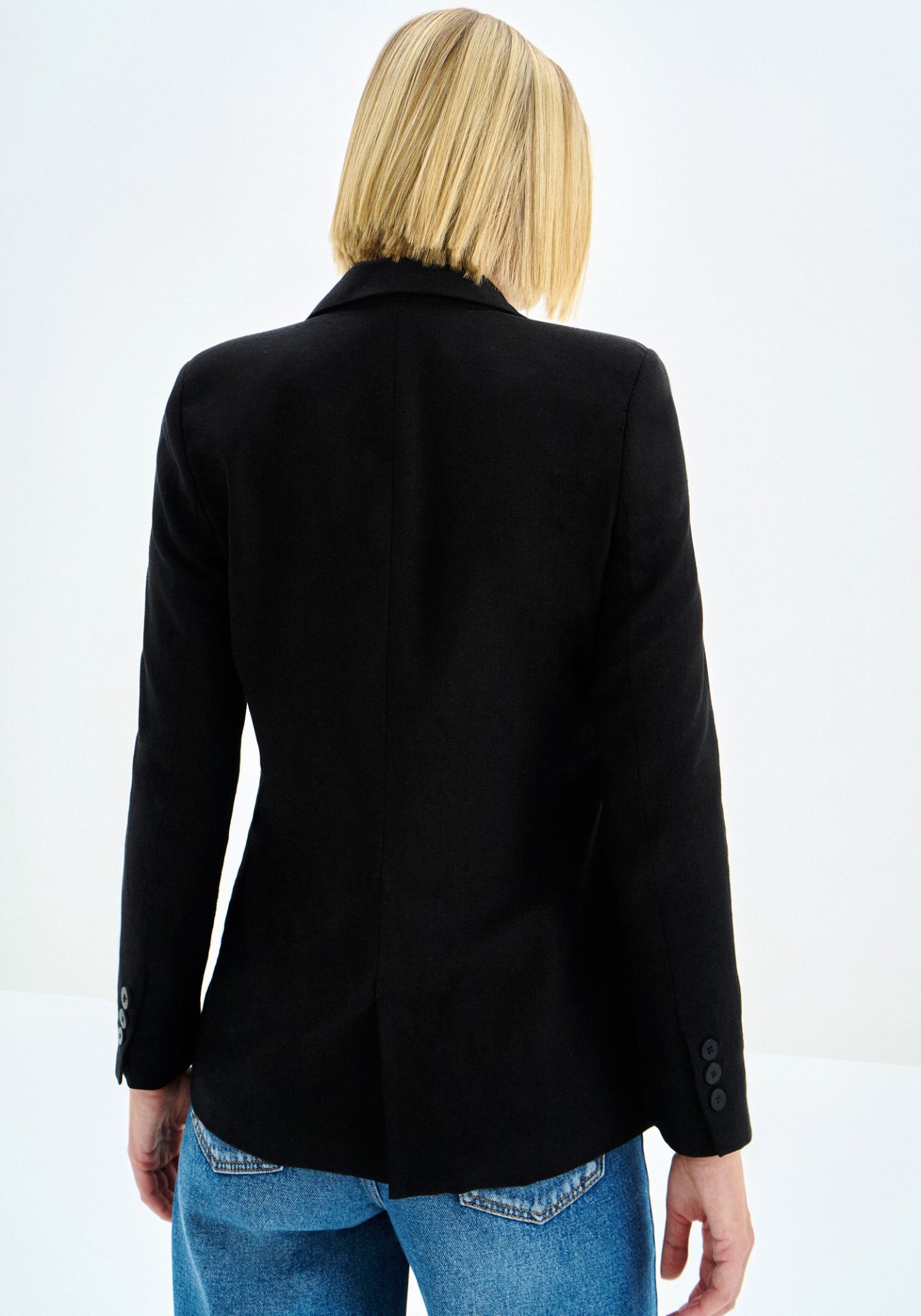 Blazer de Lino con Solapa Clásica