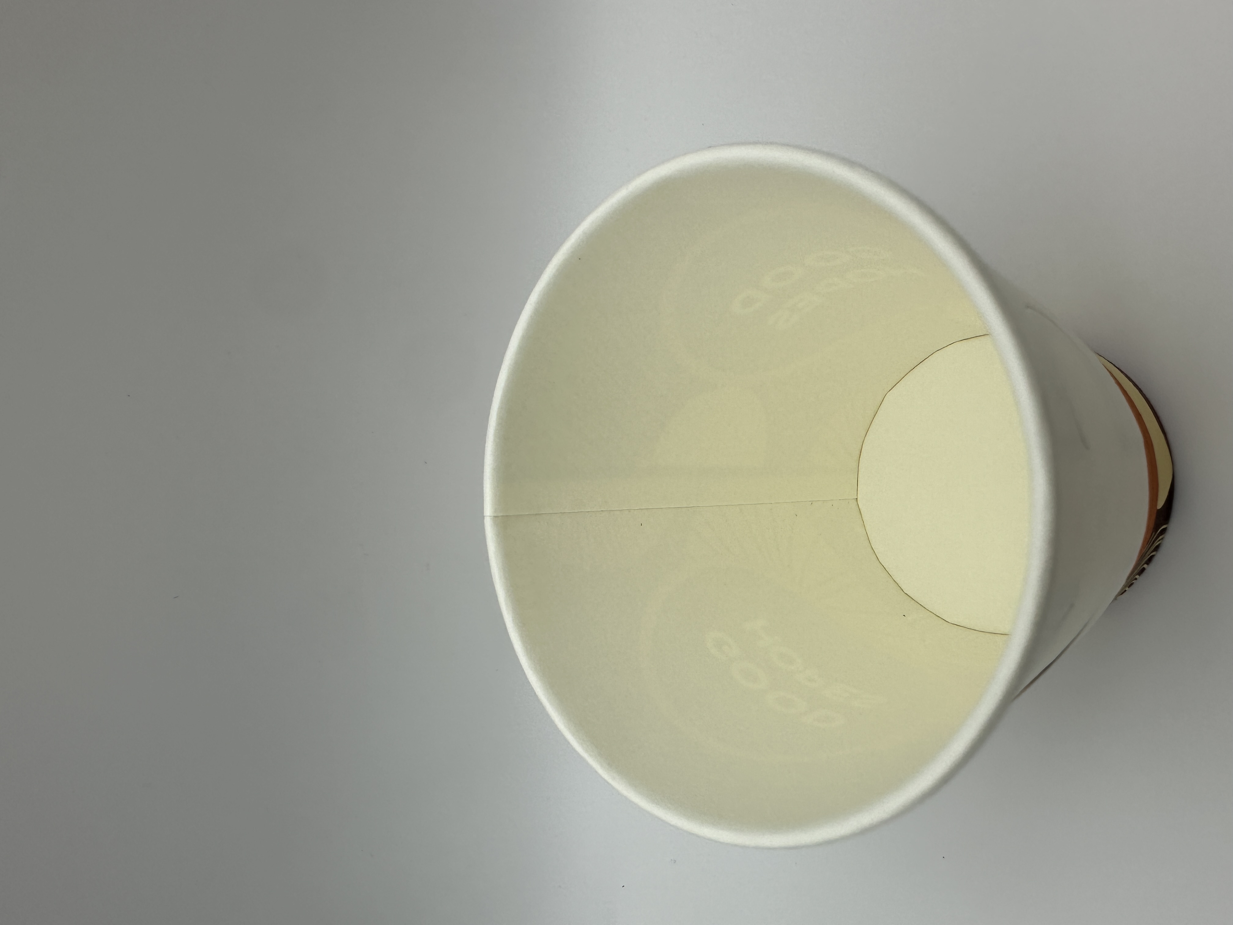 8B OZ Disposable Paper Cups With Hand