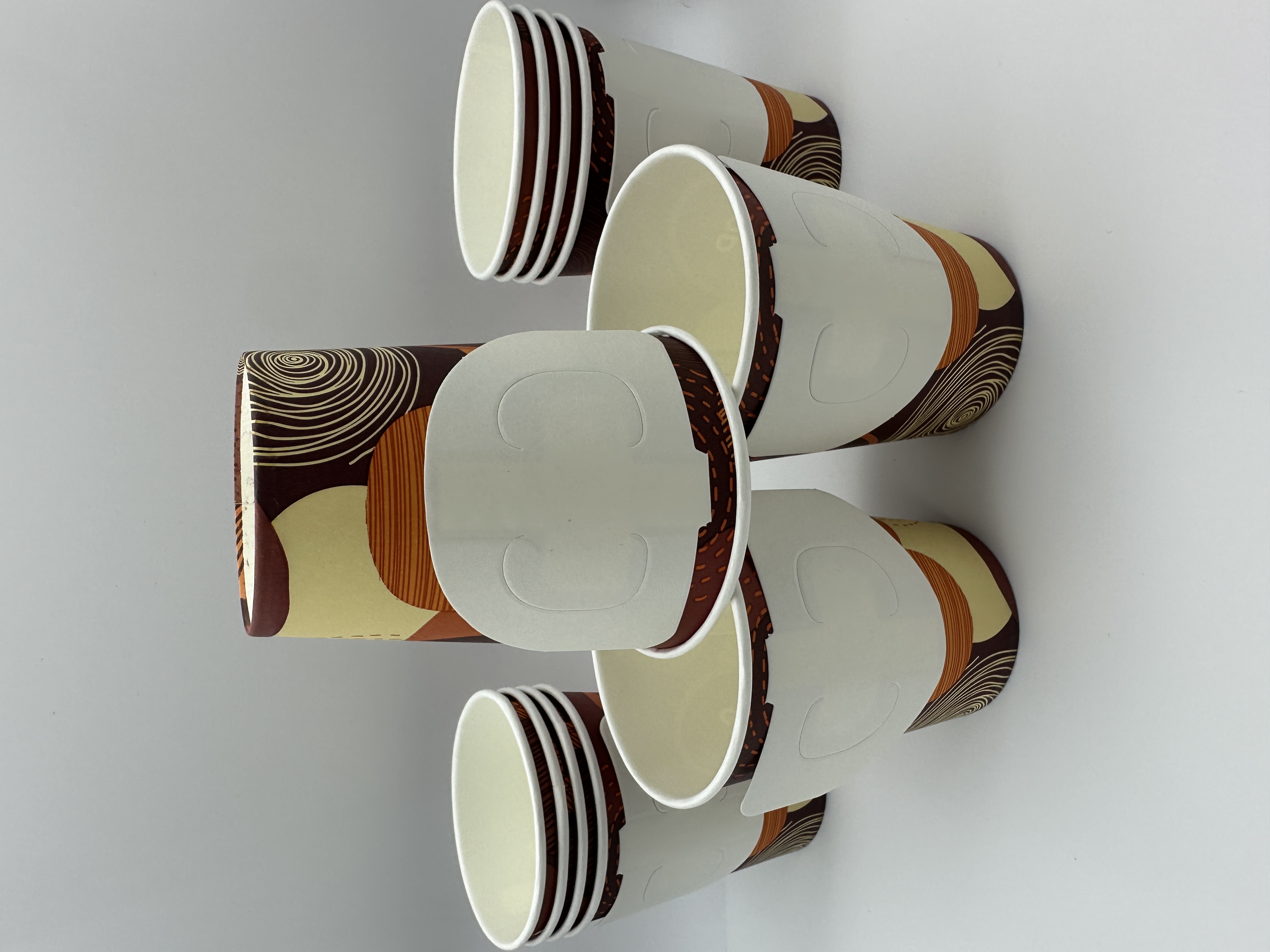 8B OZ Disposable Paper Cups With Hand