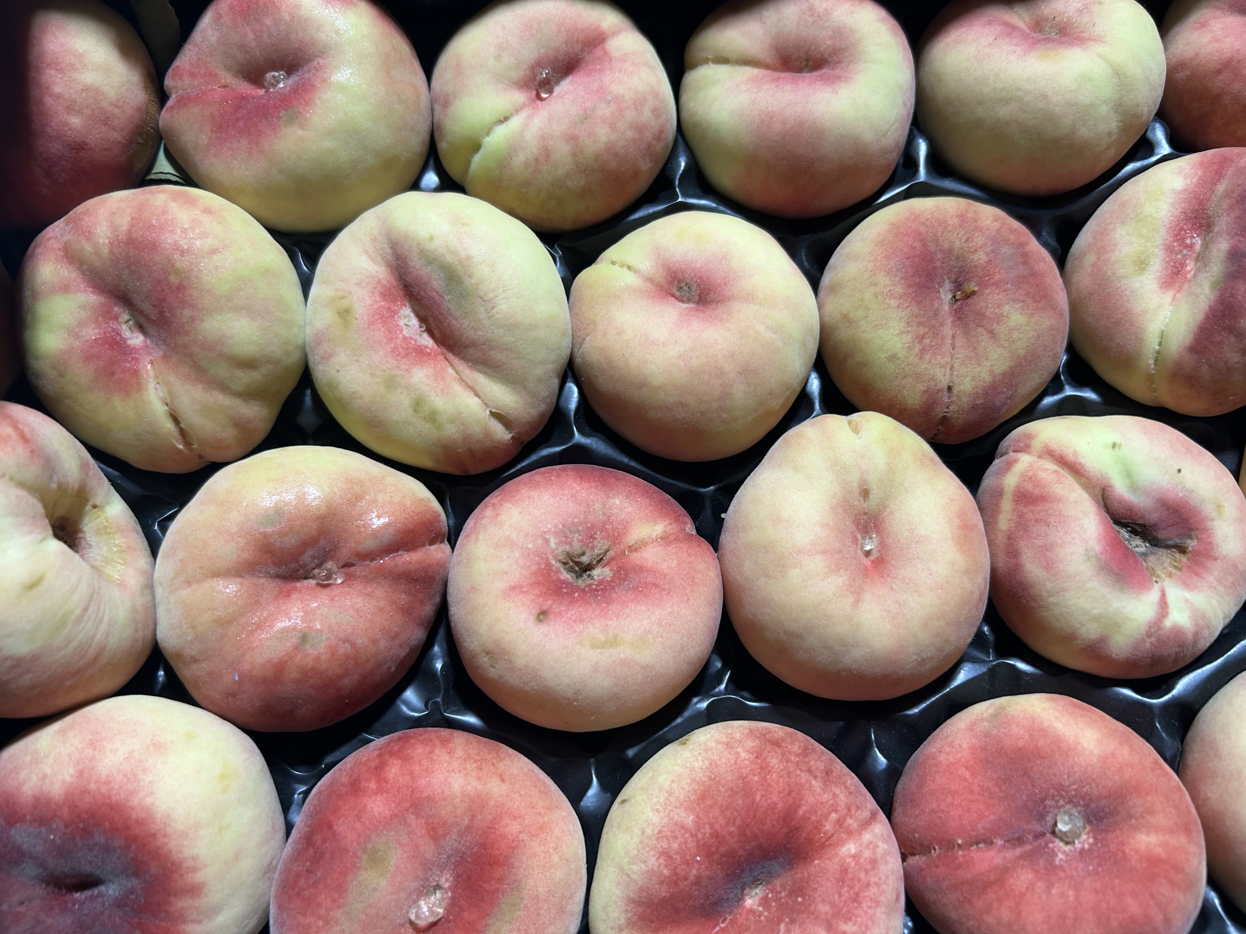 Flat Peaches
