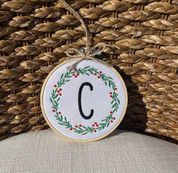 Farmhouse Wreath Embroidered Christmas Ornament, Gift Tag