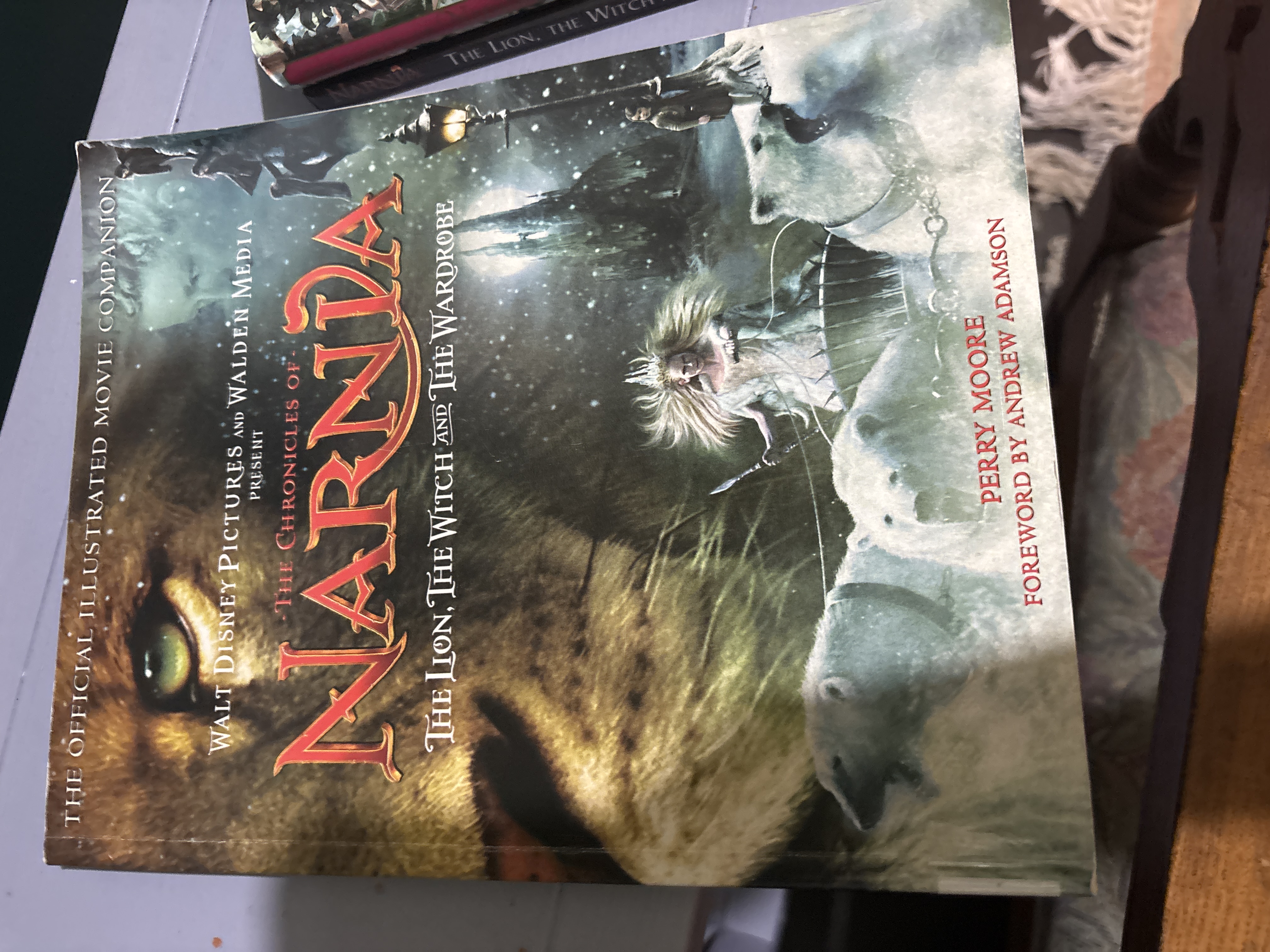 The Chronicles of Narnia: The Lion, The Witch and The Wardrobe – Official Illustrated Movie Companion