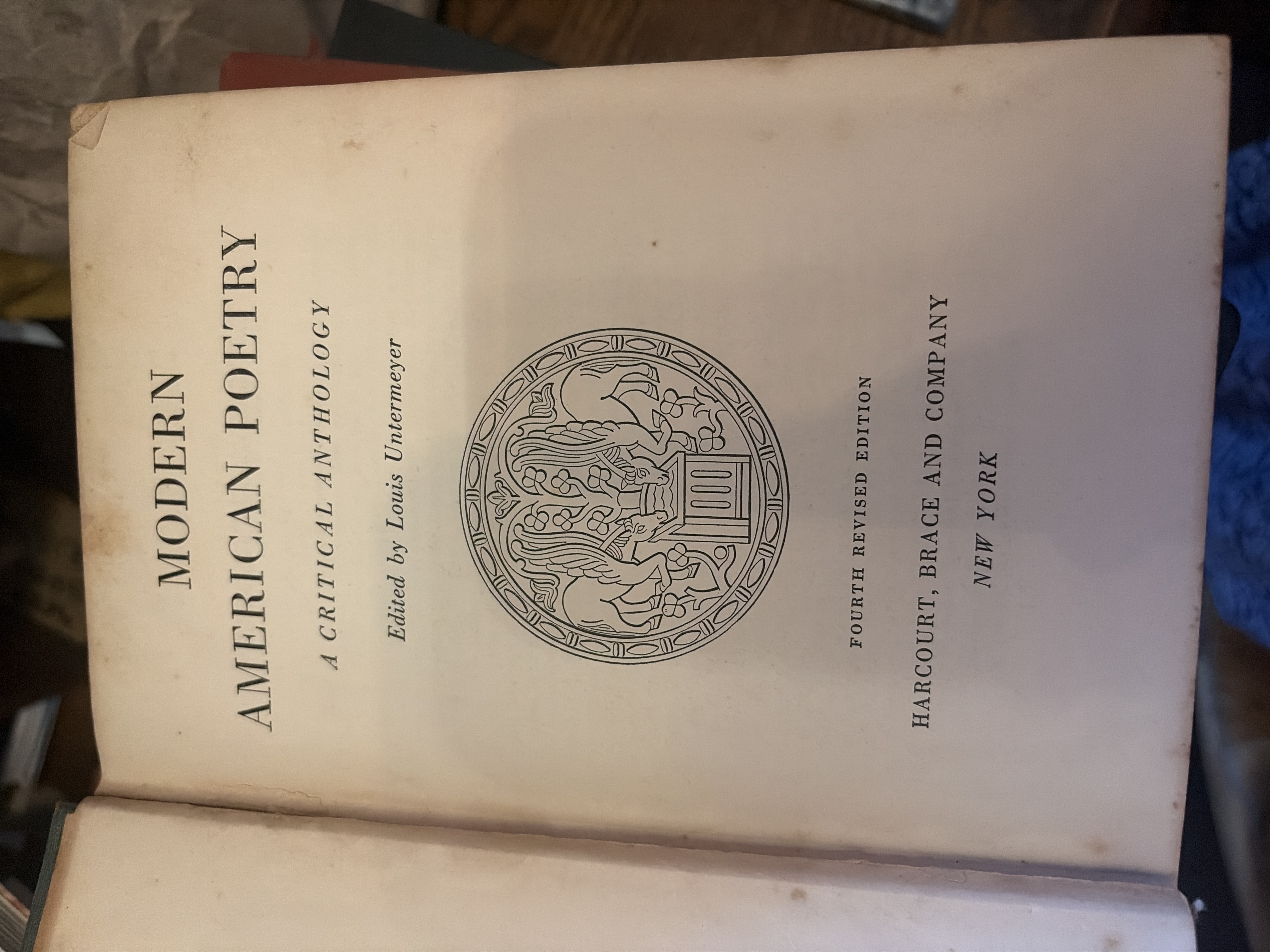 Modern American Poetry: A Critical Anthology