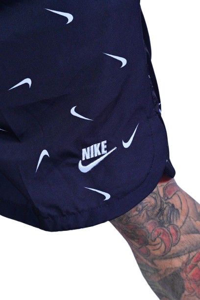 Bermuda Eslatino Nike