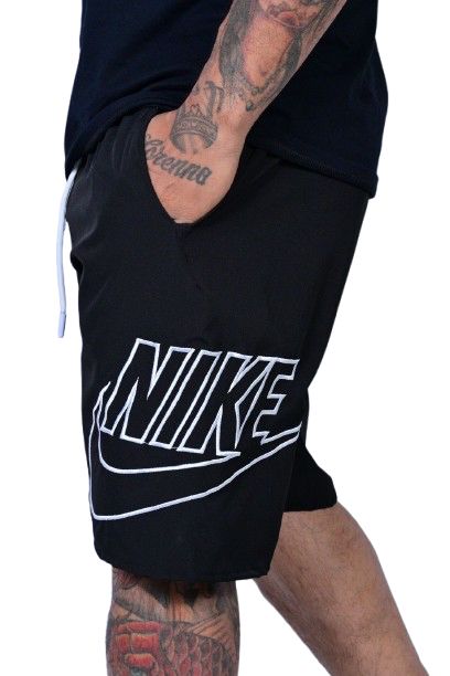 Bermuda Eslatino Nike