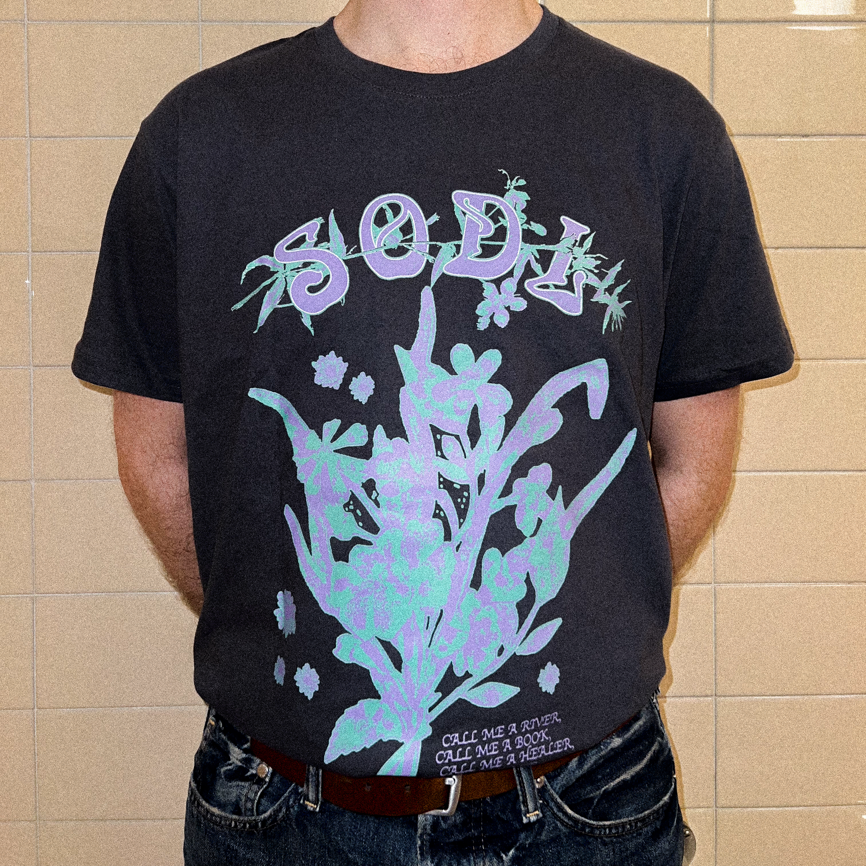 T-Shirt  .ೃ࿔ flowers .ೃ࿔ black