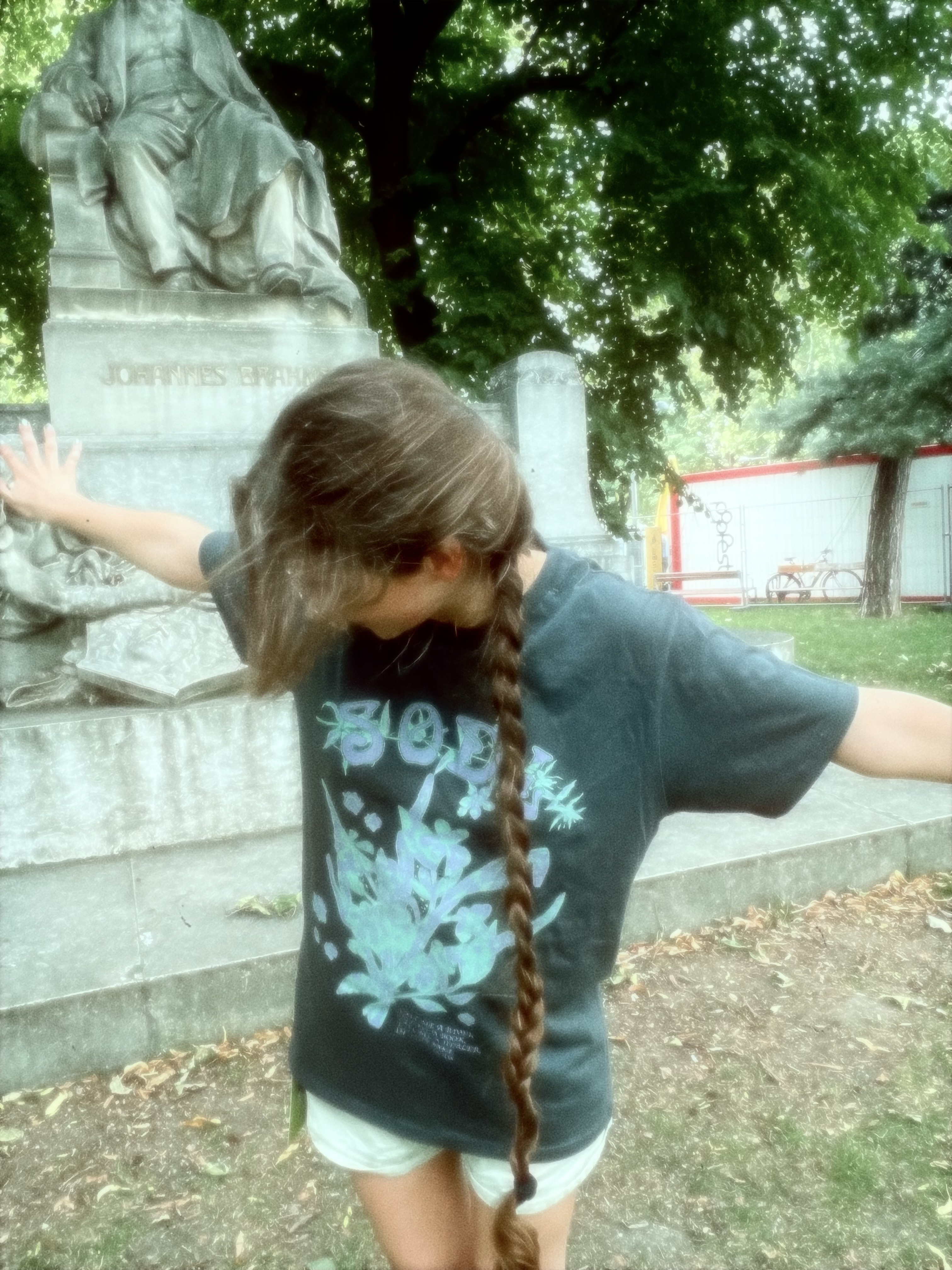 T-Shirt  .ೃ࿔ flowers .ೃ࿔ black