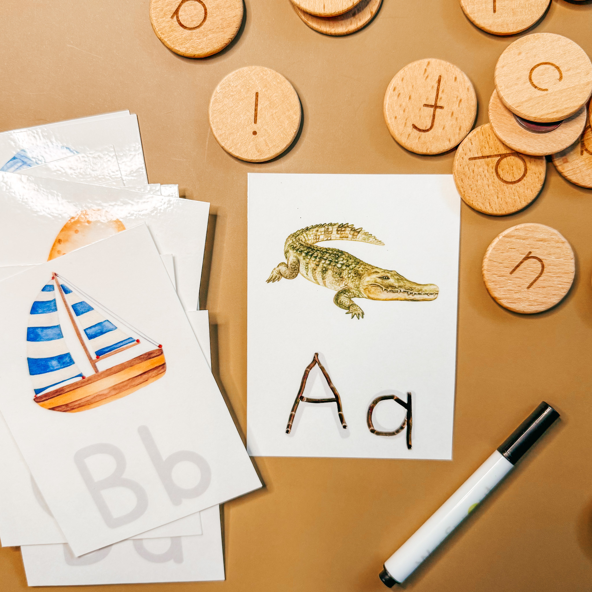 Alphabet Tracing Cards Printable – Upper & Lowercase with Pictures