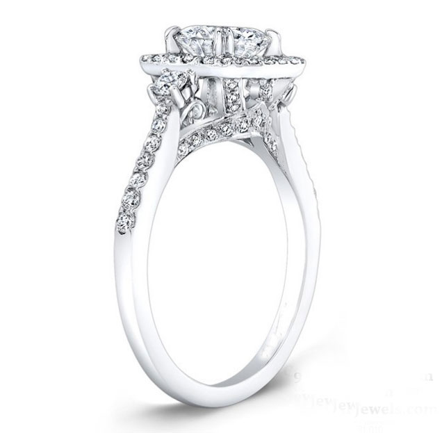 Oval Halo Cubic Zircon Diamond Engagement Ring