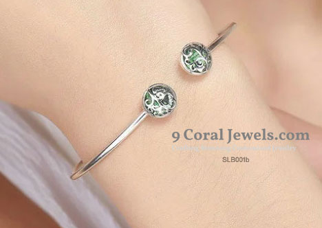 Elegant 925% Sterling Silver Bangle Bracelet