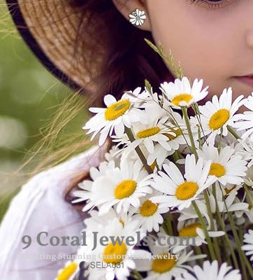 Silver Daisy Flower Stud Earrings