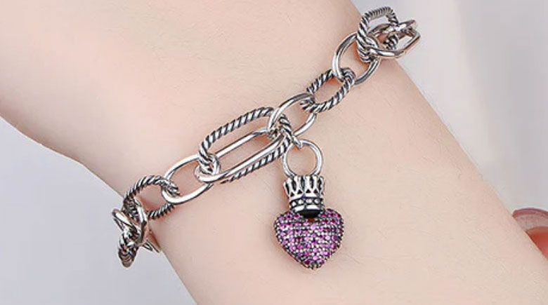 925% Sterling Silver  Heart Charm Bracelet