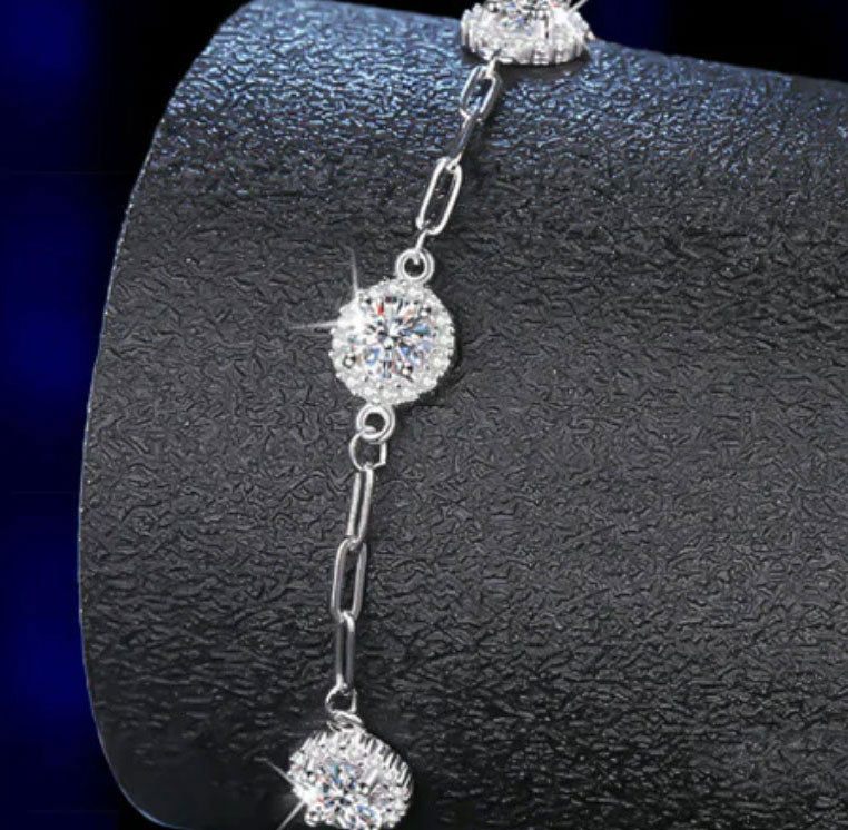 925% Sterling Silver Elegant American Diamond Bracelet