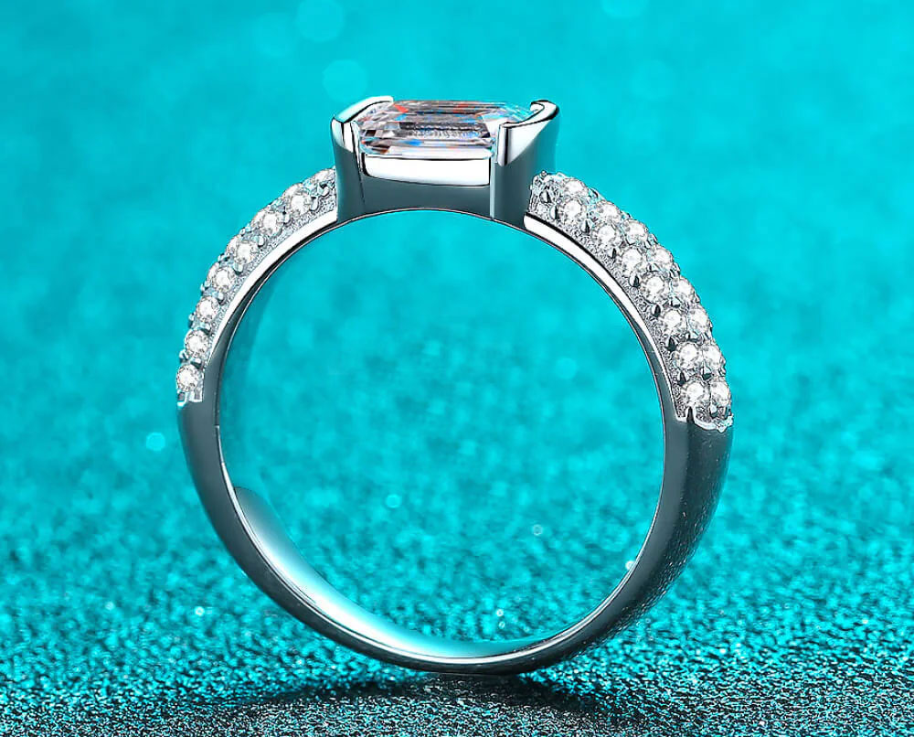 925% Sterling Silver Elegant Emerald-Cut Solitaire Ladies Ring