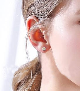 925% Sterling Silver Daisy Flower Stud Earrings