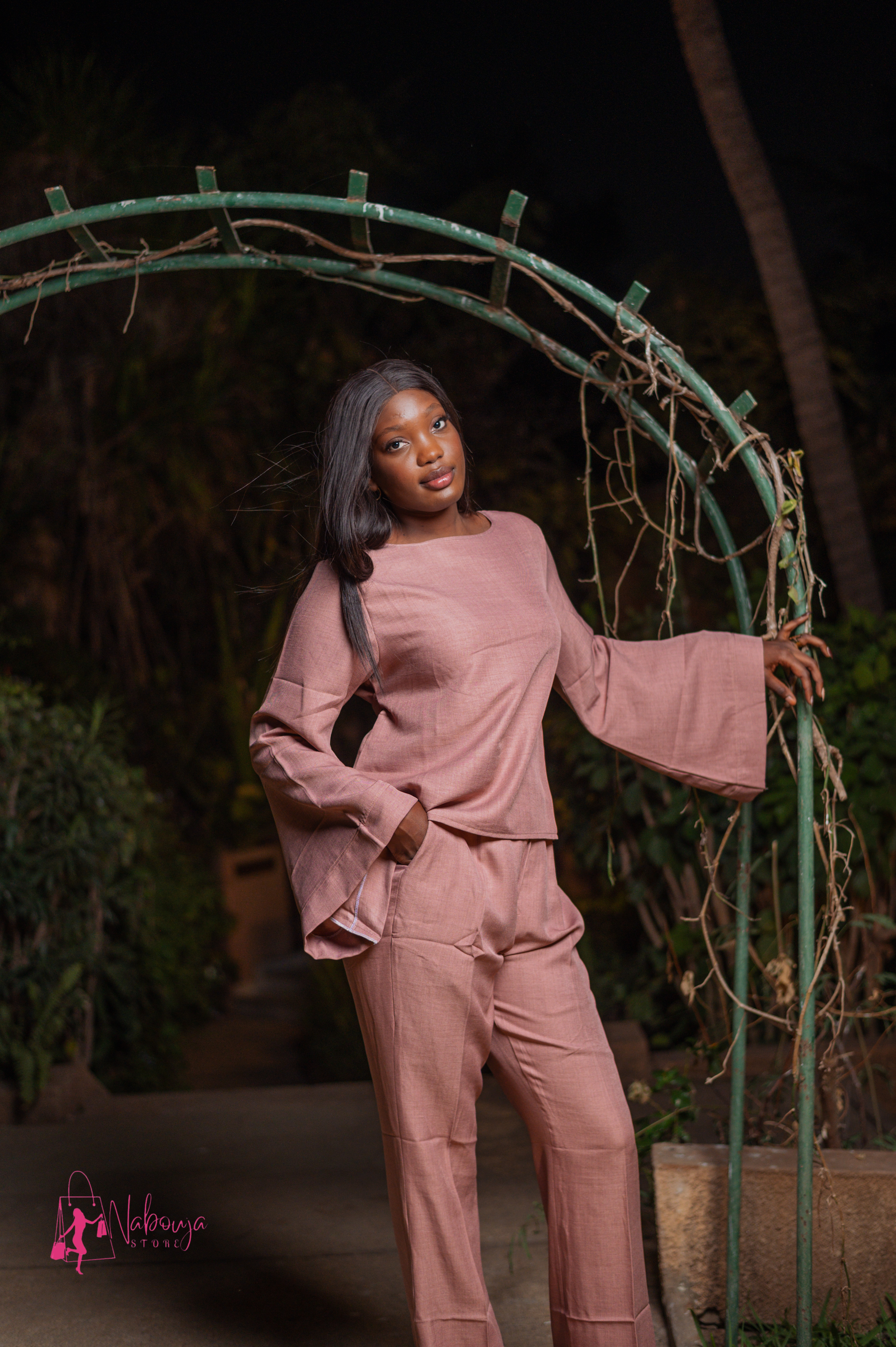 Ensemble femme rose élégant