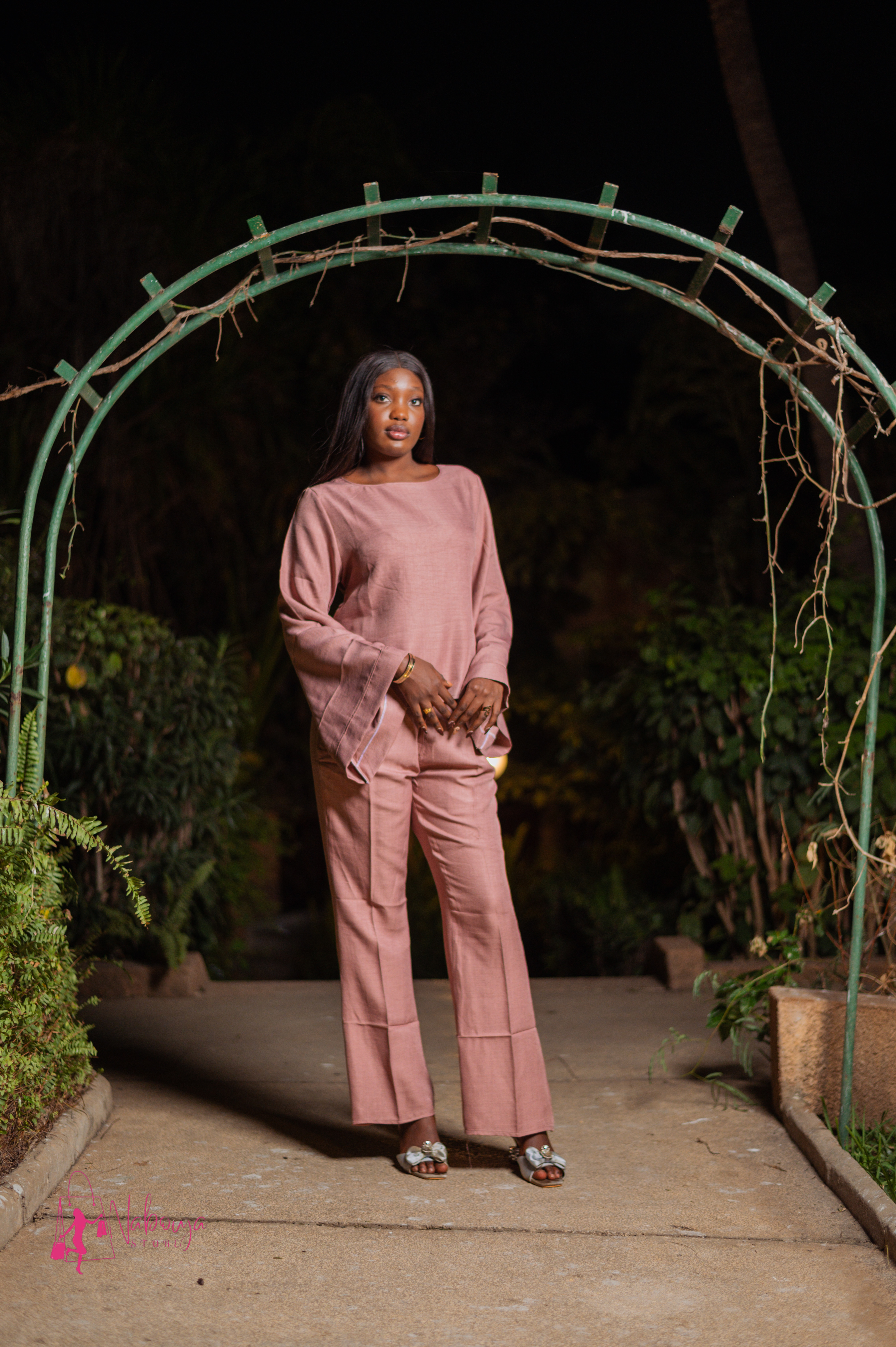 Ensemble femme rose élégant