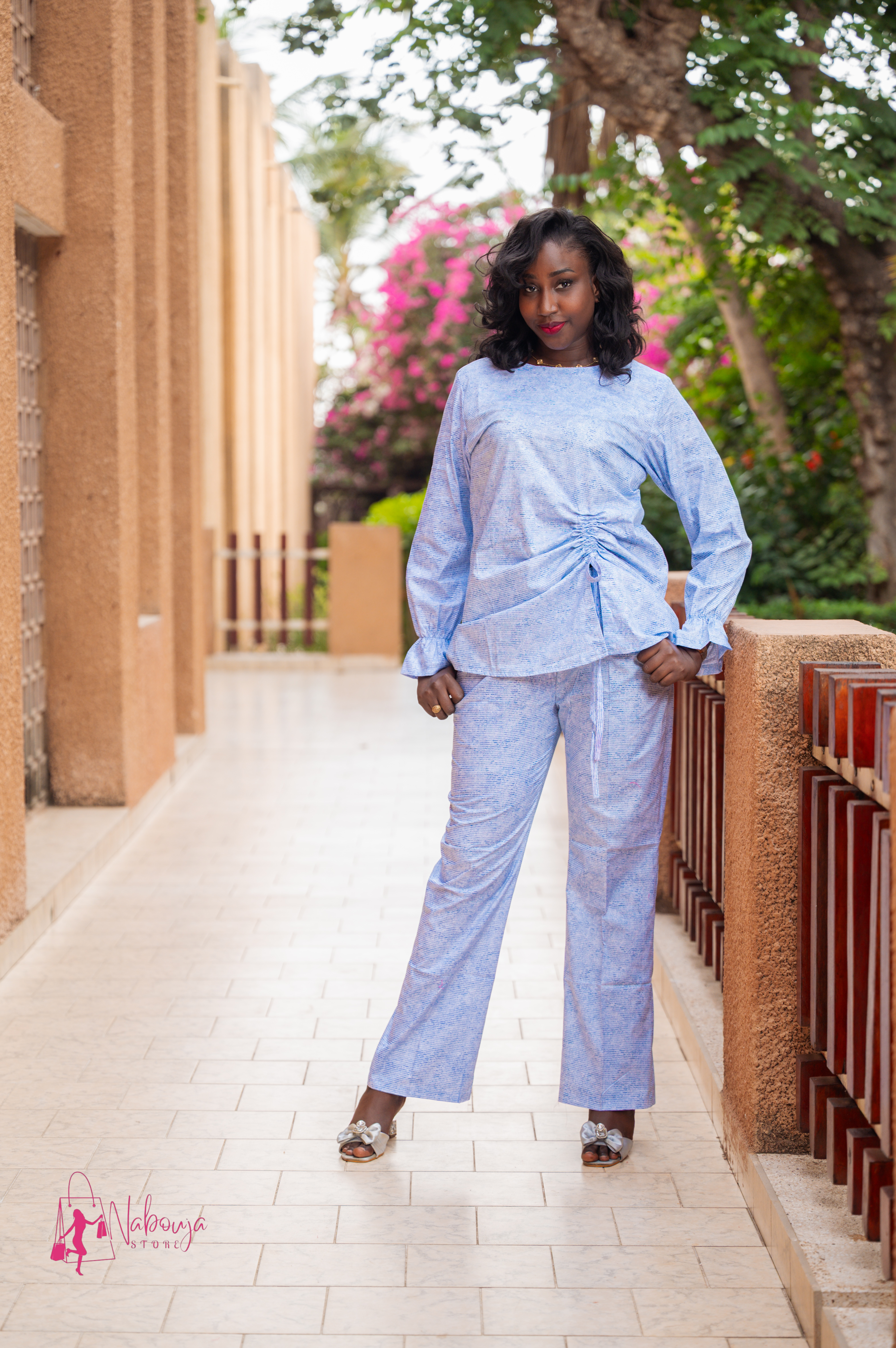 Ensemble pantalon et haut bleu