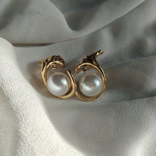 Elegant Pearl Golden Earrings