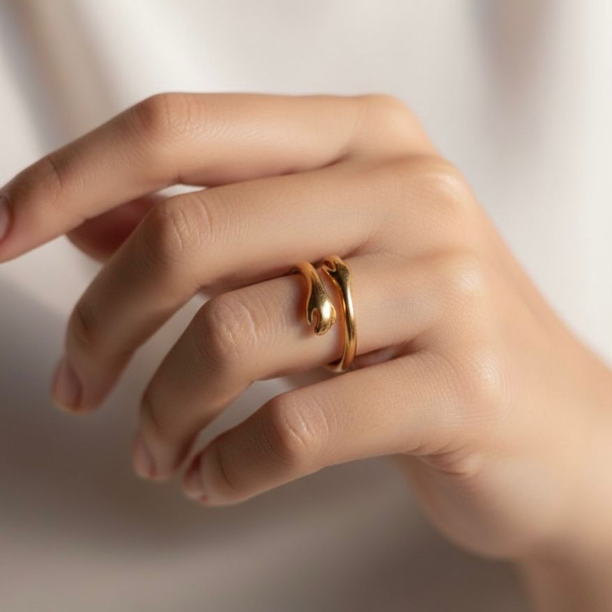 Elegant Hand Shaped Ring