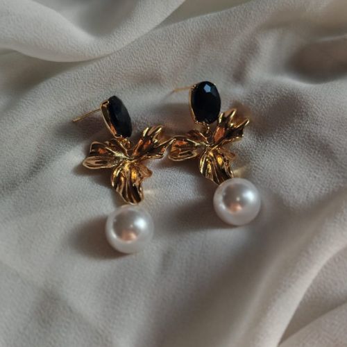 Elegant Golden Floral Pearl Earrings