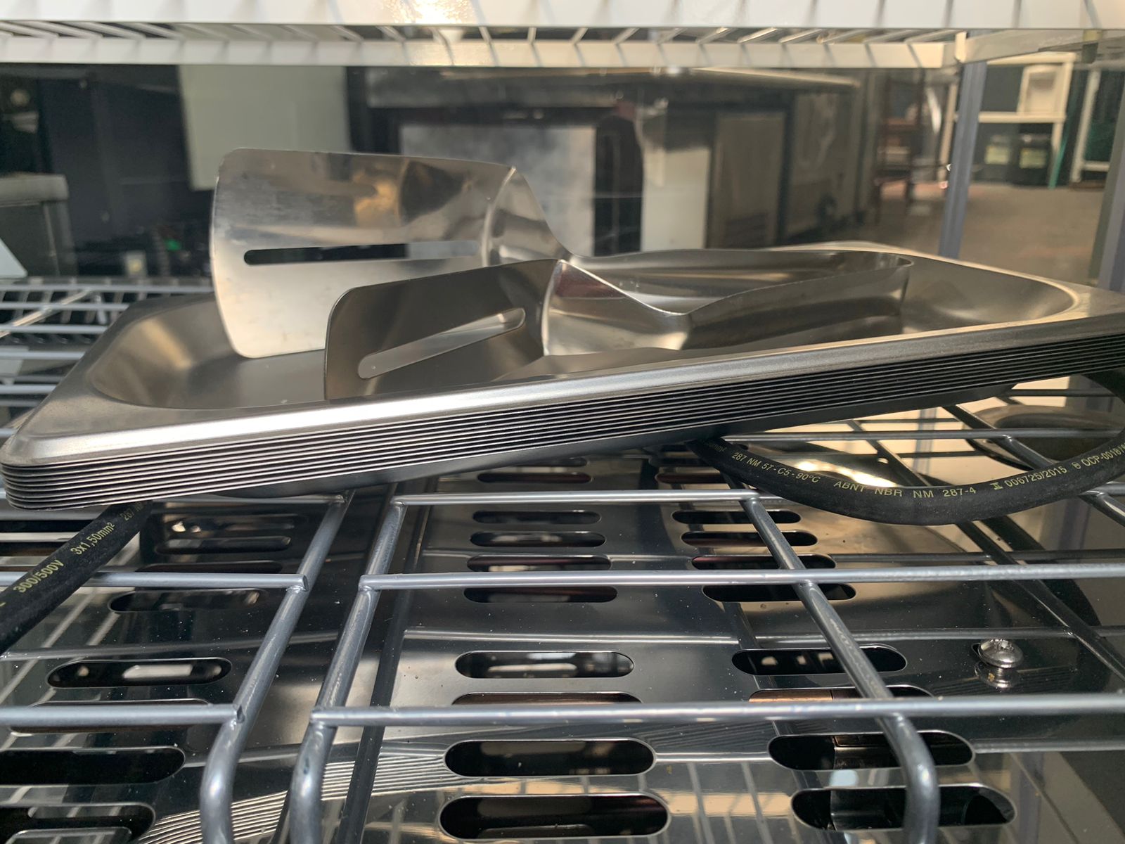 VITRINE ESTUFA GEL0PAR – LINHA AURORA 