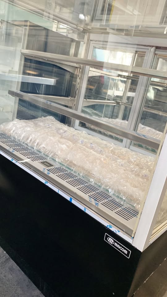 VITRINE REFRIGERADA MACOM!