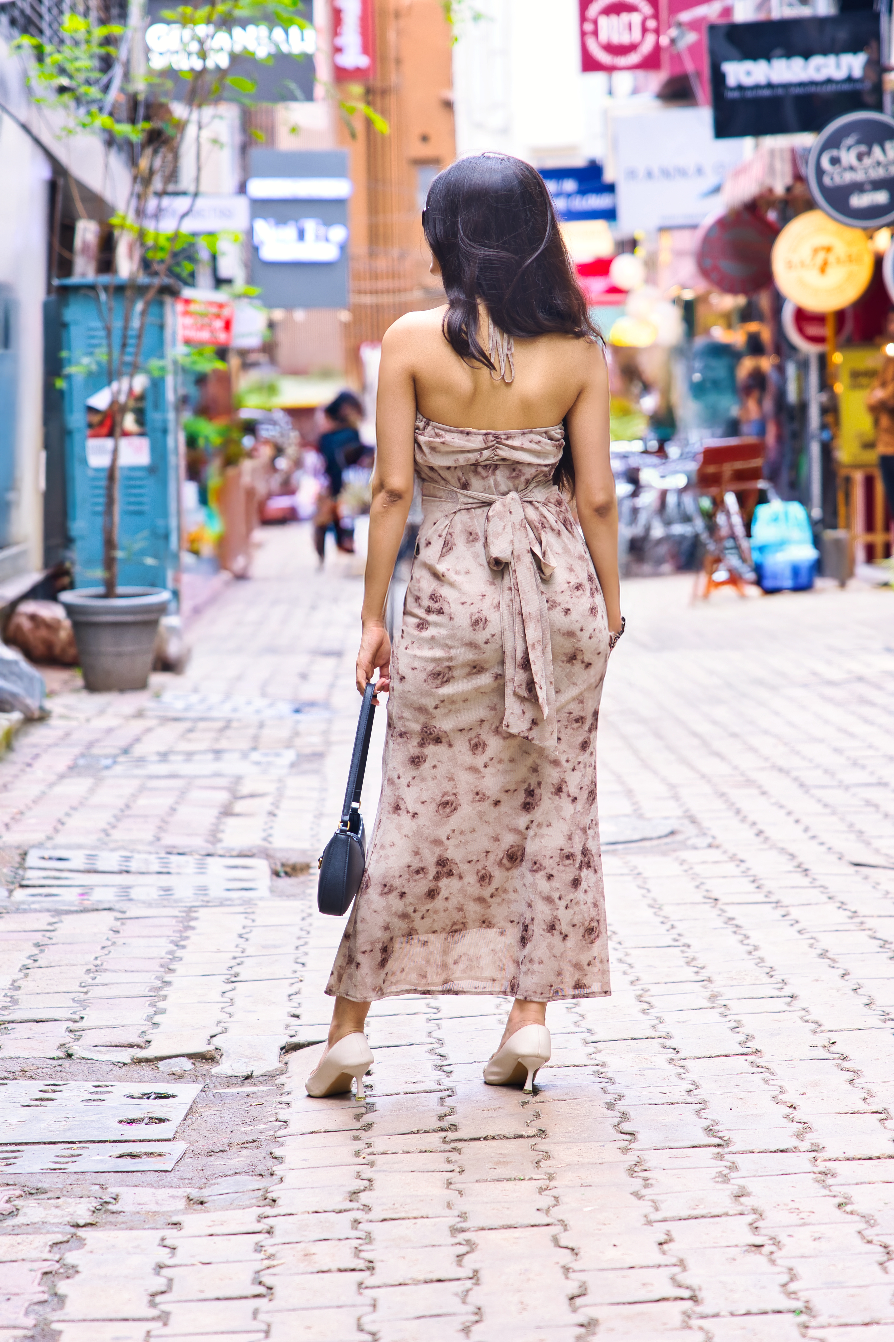 VINTAGE BLOOM BACKLESS HALTER DRESS