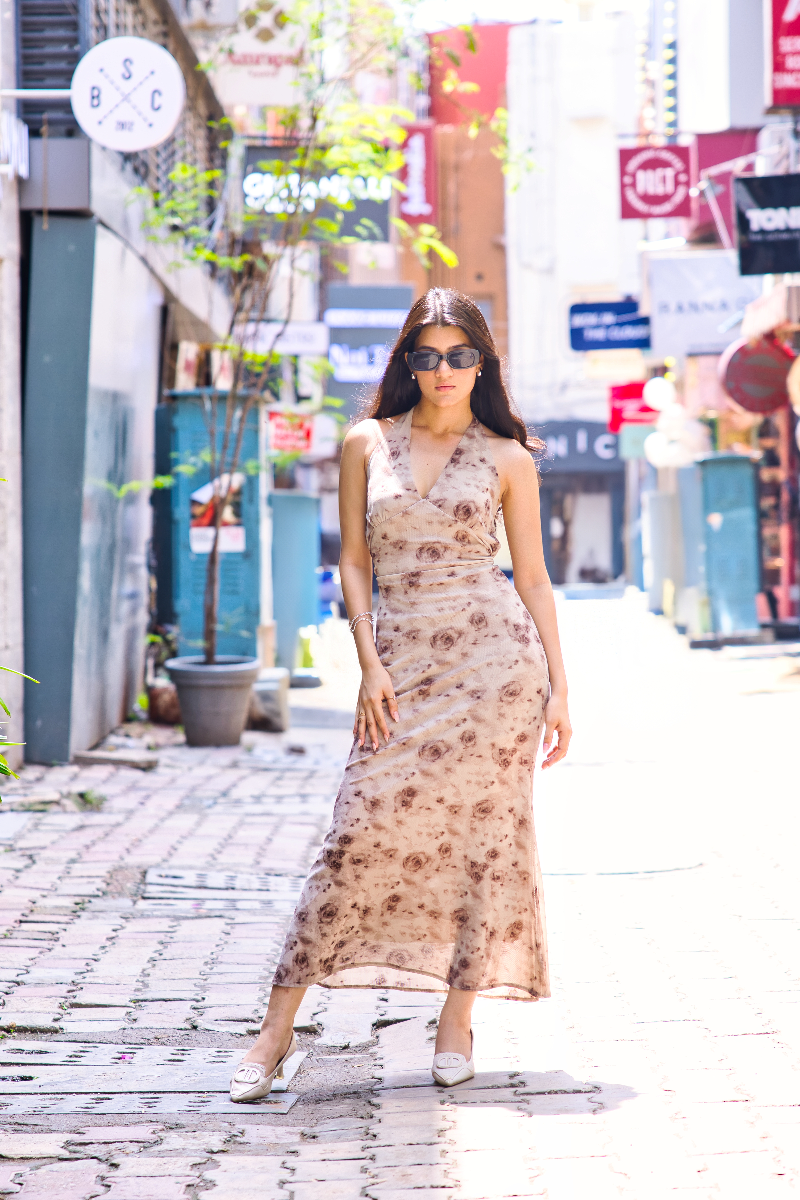 VINTAGE BLOOM BACKLESS HALTER DRESS