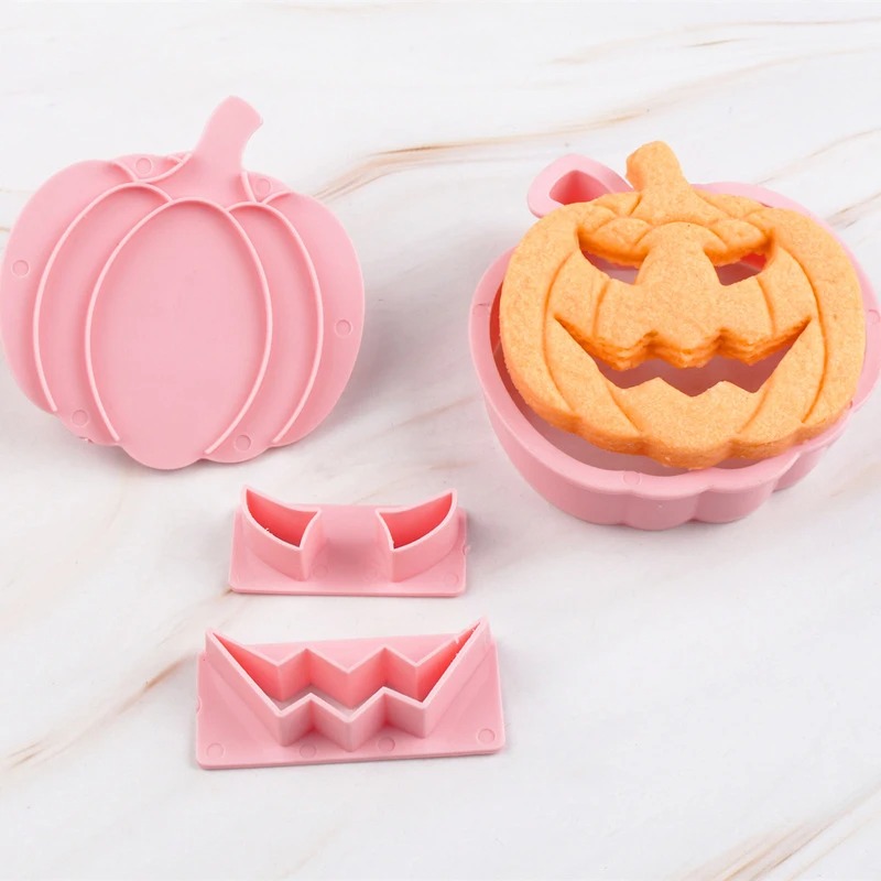 Pumpkin-shaped Cookie Cutter Set